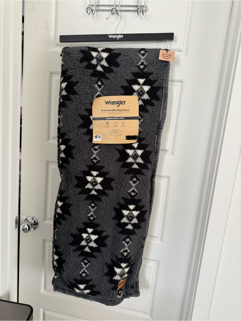 Wrangler Black & Gray Aztec Patterned Sherpa Blanket